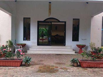 Retreat Anjuna Resort Ngoại thất bức ảnh